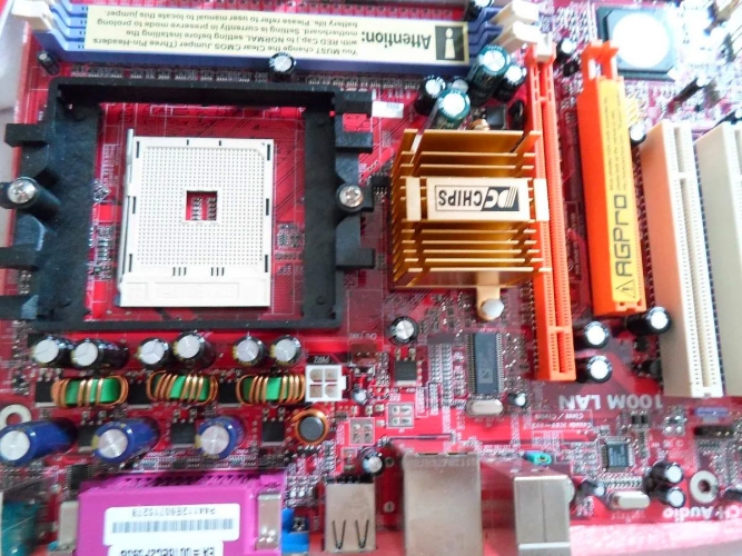 PCChips A31G S.754
